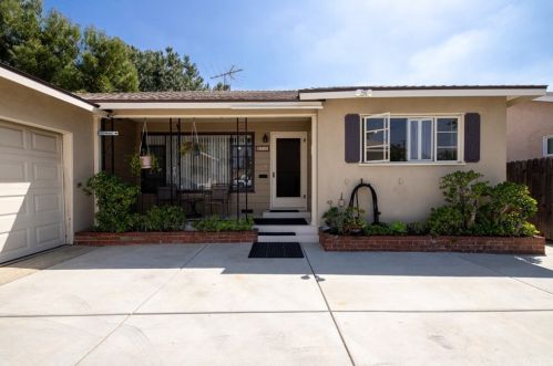 655 Hawthorne St, Ontario, CA 91762-1643