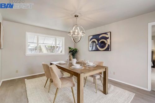 1513 142nd Ave, San Leandro CA  94578-1707 exterior
