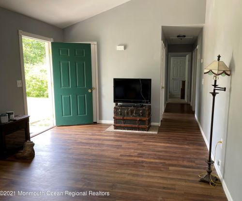 225 Grand Central Pkwy, Berkeley Township, NJ 08721-2713