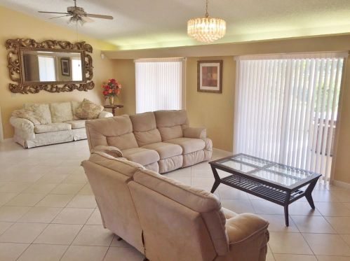 2754 Penhale Ct, West Palm Beach, FL 33414-7675