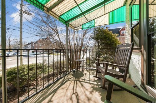 390 Lexington Ave, White Plains NY  10606-2501 exterior