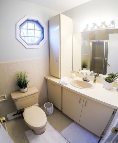 36 Floradan Rd, Tompkins Corners NY  10579-3032 exterior