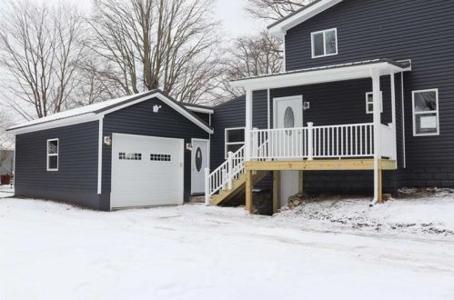 2107 16th St, Beaver Falls, PA 15010-2501