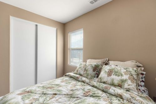 1724 Milling St, Lancaster CA exterior