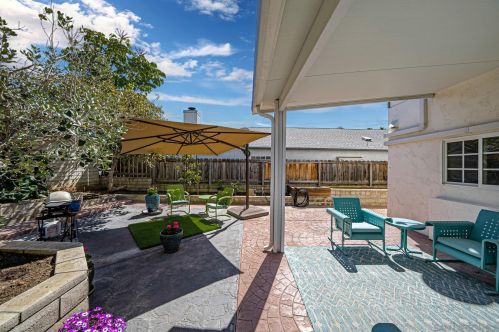 11225 Westonhill Dr, San Diego CA  92126-1447 exterior