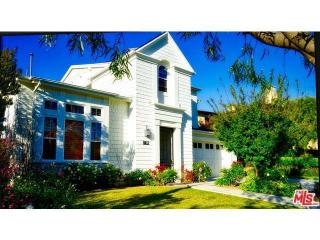 8012 Rayford Dr, Los Angeles, CA 90045-2450