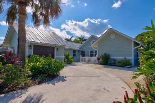 1381 Vizcaya Cir, Palm City FL  34990-1962 exterior