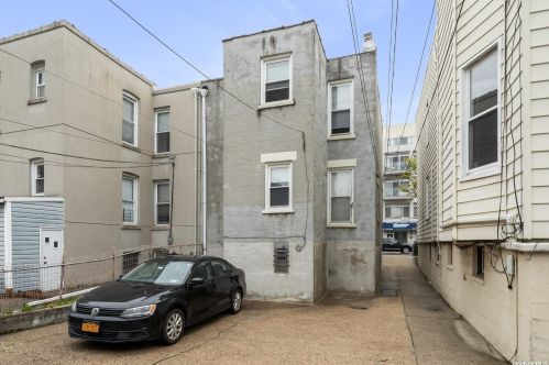 27-18 27th St, Long Island City, NY 11102-2917