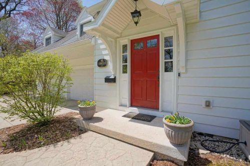 1222 Gilbert Rd, Madison, WI 53711-3506