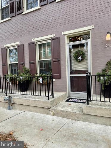 342 Orange St, Lancaster, PA 17602-2995
