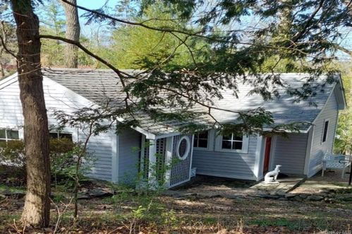 47 Clubhouse Rd, Tuxedo Park, NY 10987-4028