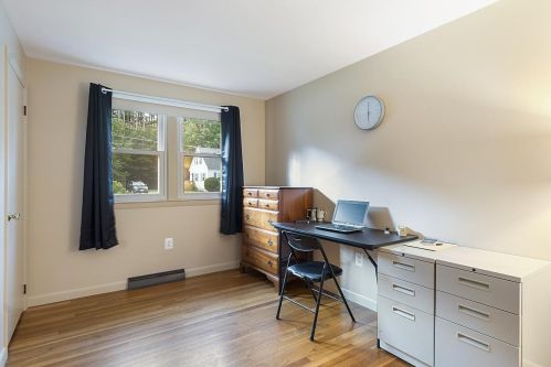 26 Bedford St, Nashua NH  03063-2032 exterior