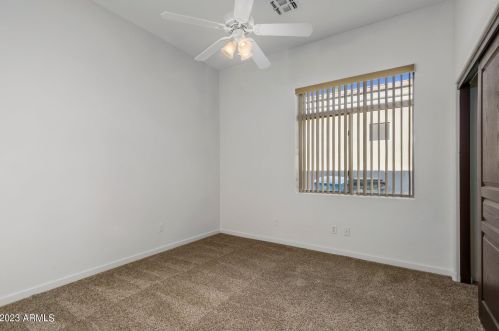 6811 39th Pl, Phoenix AZ  85042-6202 exterior