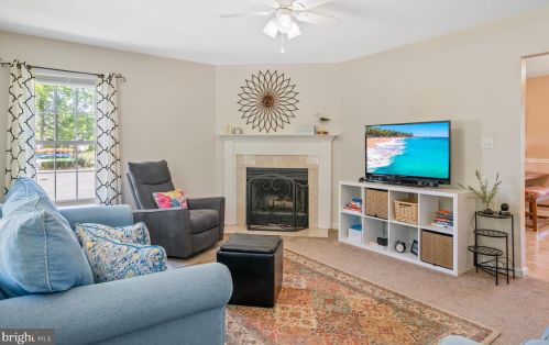 27 Seabrook Rd, Millville, DE 19970-9239