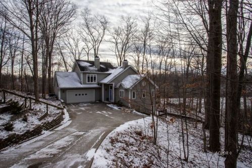 10825 Northpoint Dr, Shade, OH 45701-8757