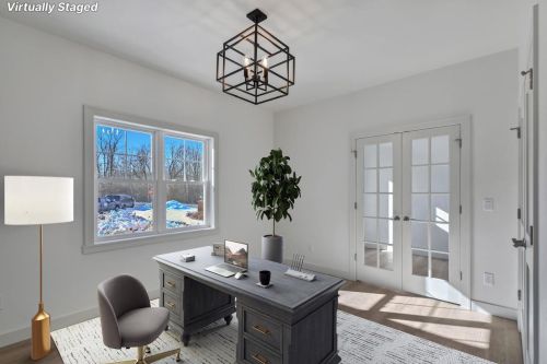655 Sunset Cir, Green Bay, WI 54301-1345