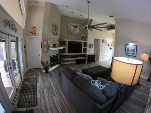 801 Live Oak Ave, Saint Petersburg FL  33703-3177 exterior