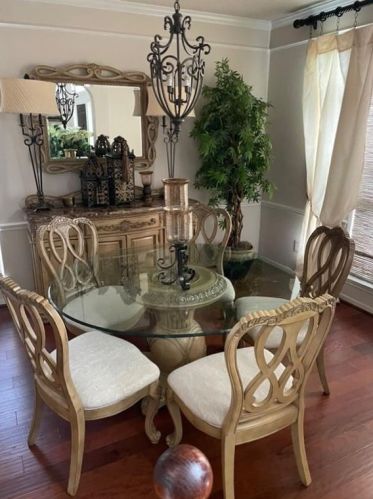 1037 Hampshire Ln, Cedar Hill, TX 75104-4109