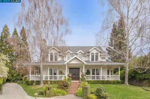 8 Crownridge Dr, Danville, CA 94506-1905