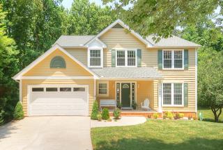 106 Dilworth Ct, Cary, NC 27513-2471