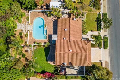 3240 Donna Ct, Carlsbad, CA 92008-2786