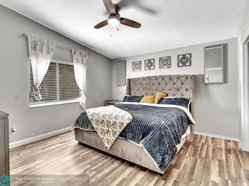 10240 24th Ct, Hollywood FL  33025-6504 exterior