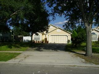 2731 Delcrest Dr, Orlando, FL 32817-2666
