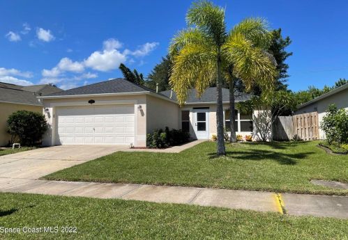 4286 Four Lakes Dr, Melbourne, FL 32940-1222