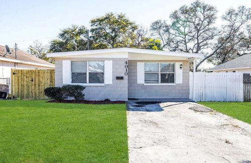 4010 Emerson Ave, Saint Petersburg, FL 33711-1650