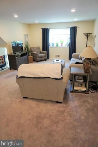 36 Catbird Ct, Lawrence Township NJ  08648-2045 exterior