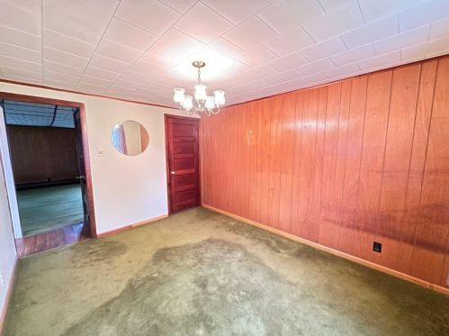 3998 Mitchell Rd, New Castle PA  16105-4412 exterior