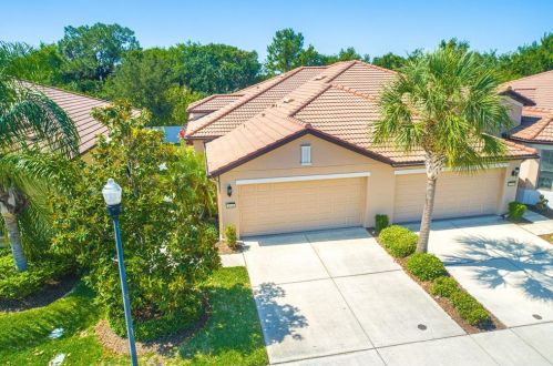 5541 Sunset Falls Dr, Ruskin, FL 33572-3110