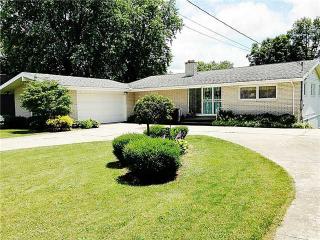 805 Water St, Woodville, OH 43469-9740