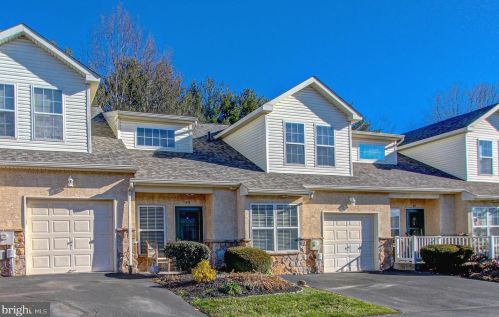 59 Stuart Dr, Norristown, PA 19401-6511