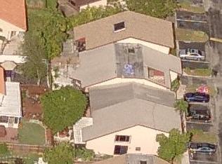 3036 35 Ter, Hollywood FL  33021-8409 exterior