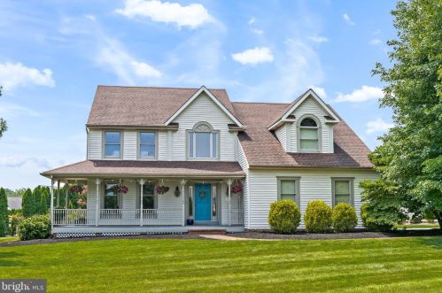 101 Meadow Creek Dr, Landisville, PA 17538-1394