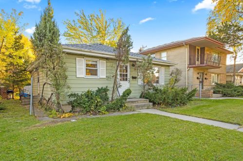 7325 Hampton Ave, Milwaukee, WI 53218-4745