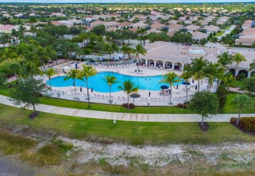 8369 Rimini Way, Naples, FL 34114-2670