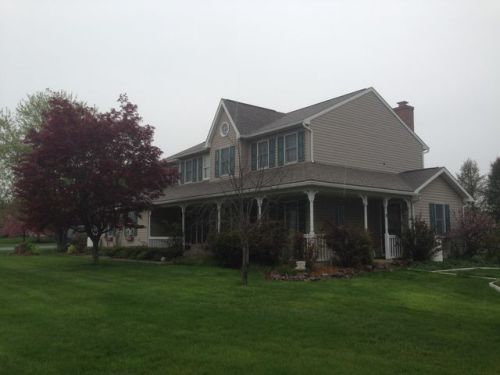 5765 Glen Oaks Dr, Beartown, PA 17555-9450