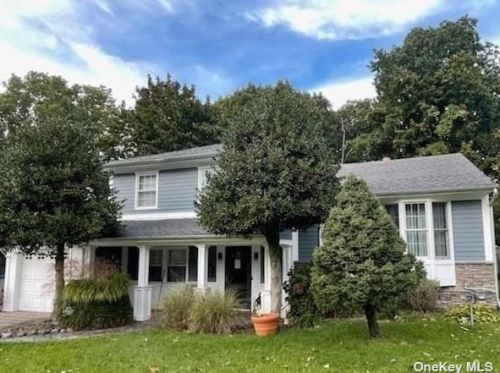 7 Wood Dr, Muttontown, NY 11771-3718