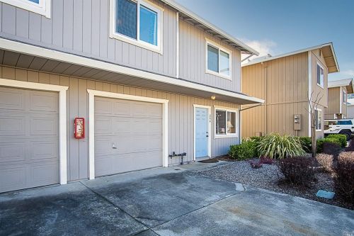 244 Main Cir, Ukiah, CA 95482-4992