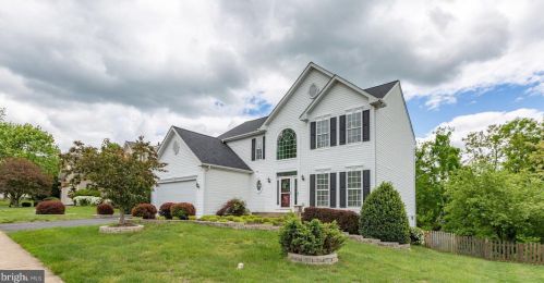 150 Basalt Dr, Fredericksburg, VA 22406-7228