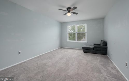 2026 Harbour Dr, Palmyra NJ  08065-1120 exterior