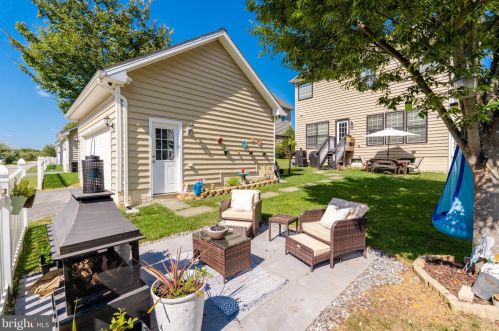 179 Colonial Dr, Charles Town WV  25414-4498 exterior