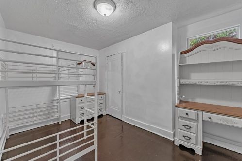 2659 Glenmawr St, Pittsburgh PA 15204-1830 exterior