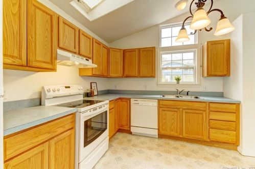 159 Azalea Dr, Groton CT  06340-4126 exterior