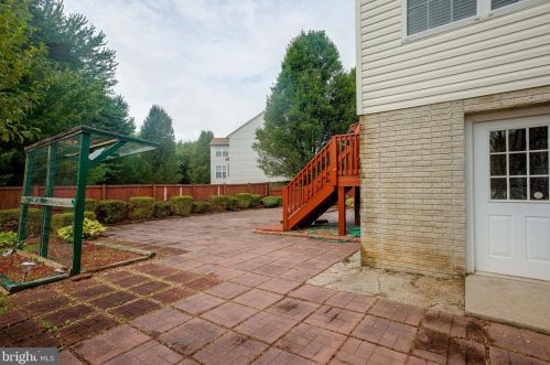 6249 Oakland Dr, Woodbridge VA  22193-7017 exterior