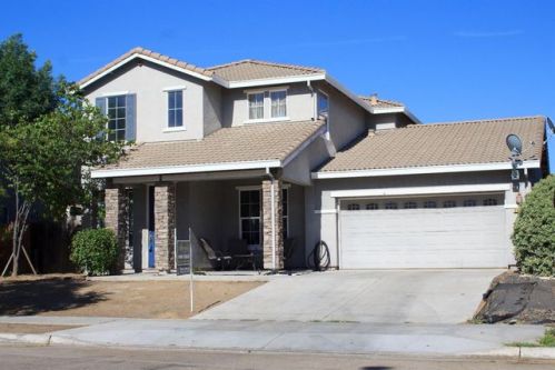 2523 Lind Ave, Fresno, CA 93725-4004
