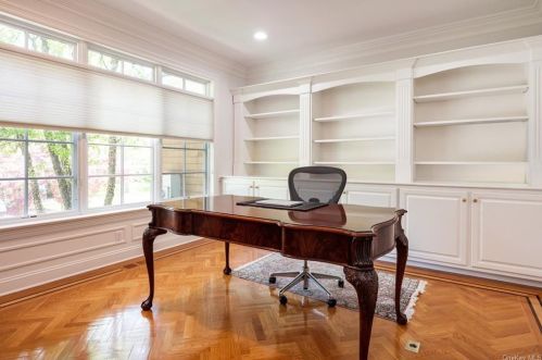 54 Buckout Rd, White Plains NY  10604-1503 exterior