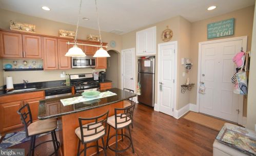 7 Frontenac Ave, Atlantic City, NJ 08402-2760